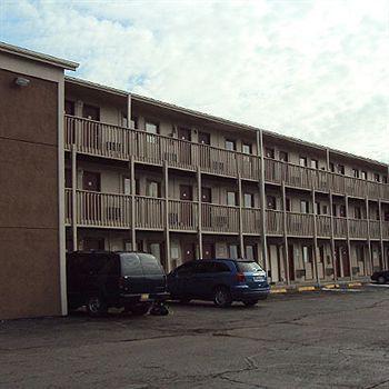 Motel 6-Blue Springs, Mo מראה חיצוני תמונה