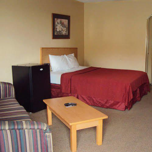 Motel 6-Blue Springs, Mo מראה חיצוני תמונה