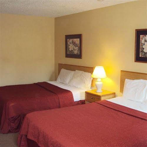 Motel 6-Blue Springs, Mo מראה חיצוני תמונה